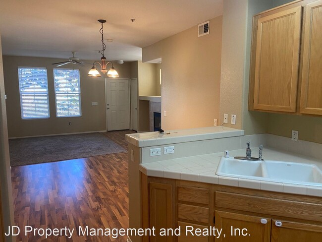 Building Photo - 2 br, 2 bath House - 1433 Paseo Orion