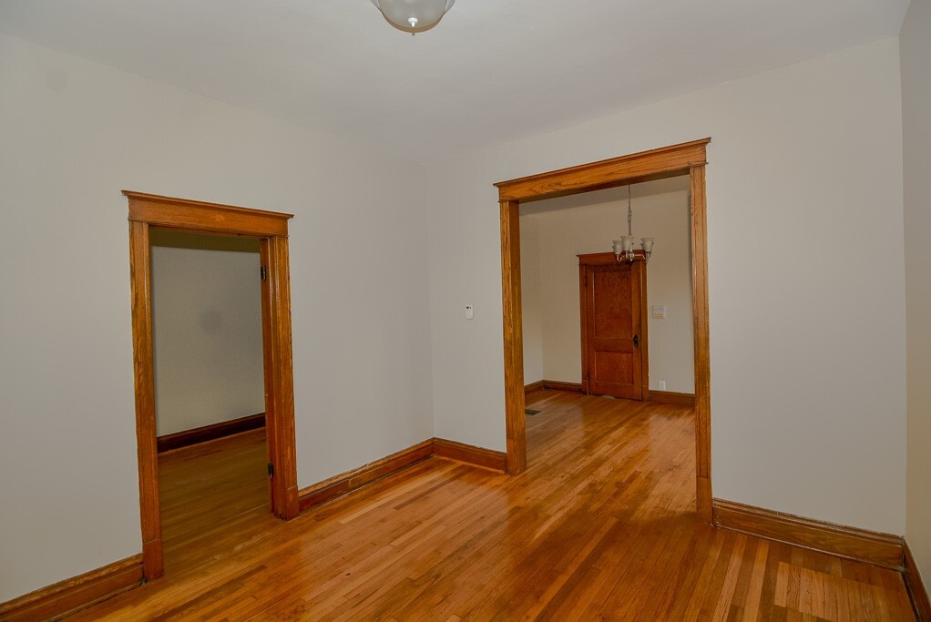 Building Photo - 2457 W Rice St