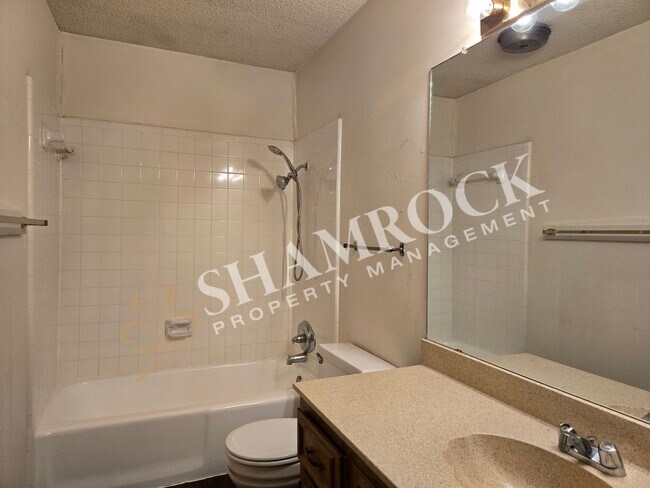 Building Photo - 6807 Old Briarstown Dr
