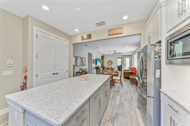 Building Photo - 17002 Hampton Falls Terrace