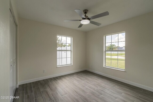 Building Photo - 1431 Victory Palm Dr