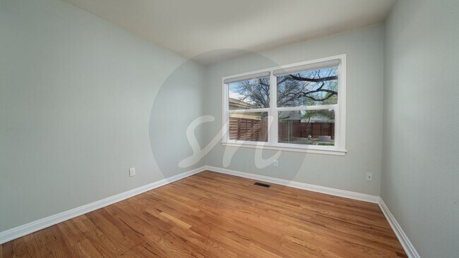 Building Photo - Immaculate rancher near Patty Jewett Neighborhood