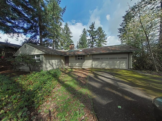 Primary Photo - 4 Bedroom House ~ Close to Corvallis Count...