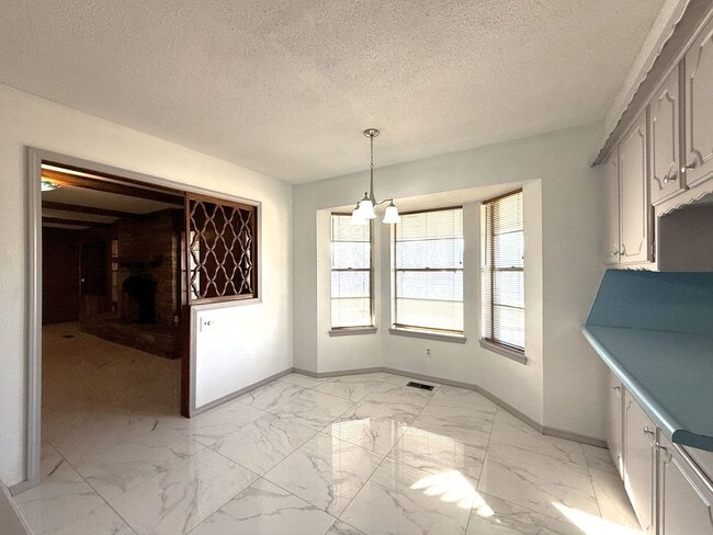 Building Photo - 5005 Colfax Pl