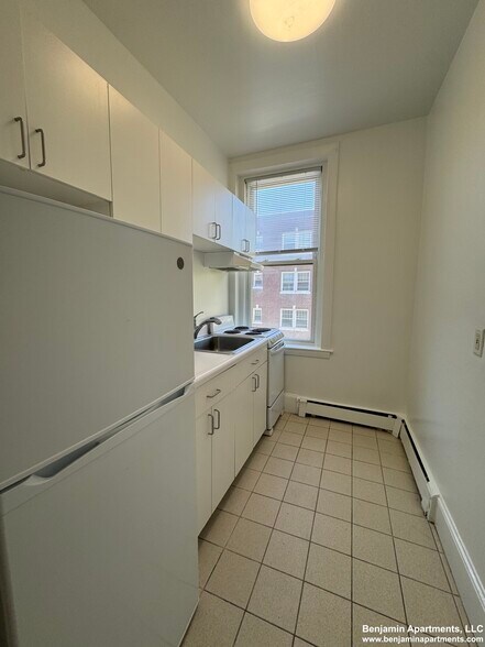 Building Photo - 1531 Beacon St