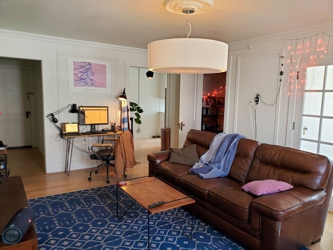 Interior Photo - Laurel220 (KC-JF)