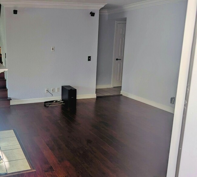 Building Photo - 10140 Palm Glen Dr