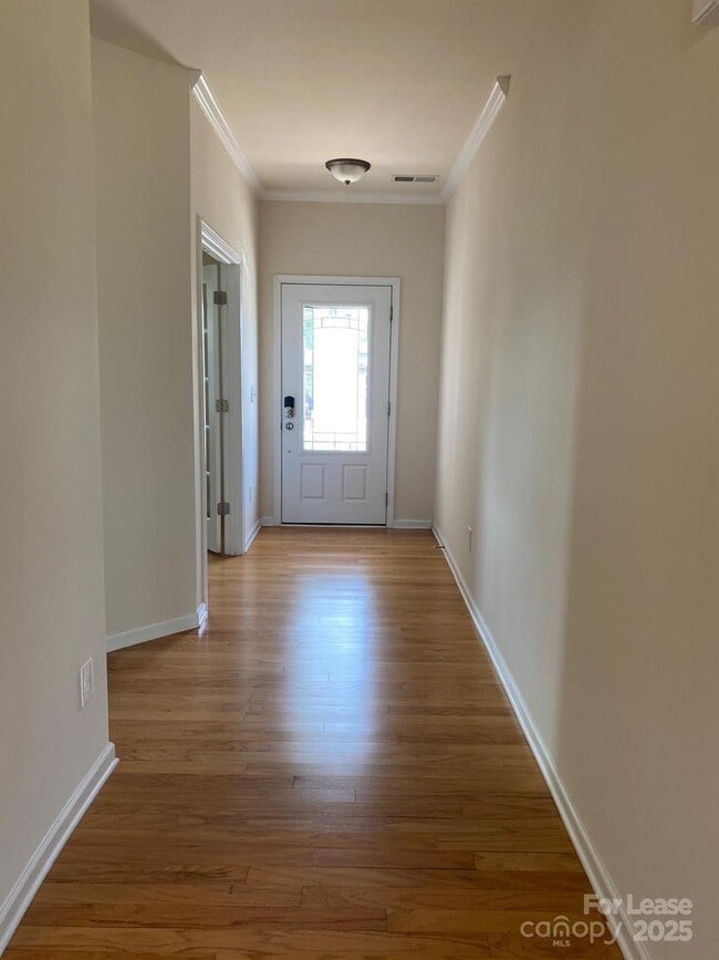 Building Photo - 14425 Green Birch Dr