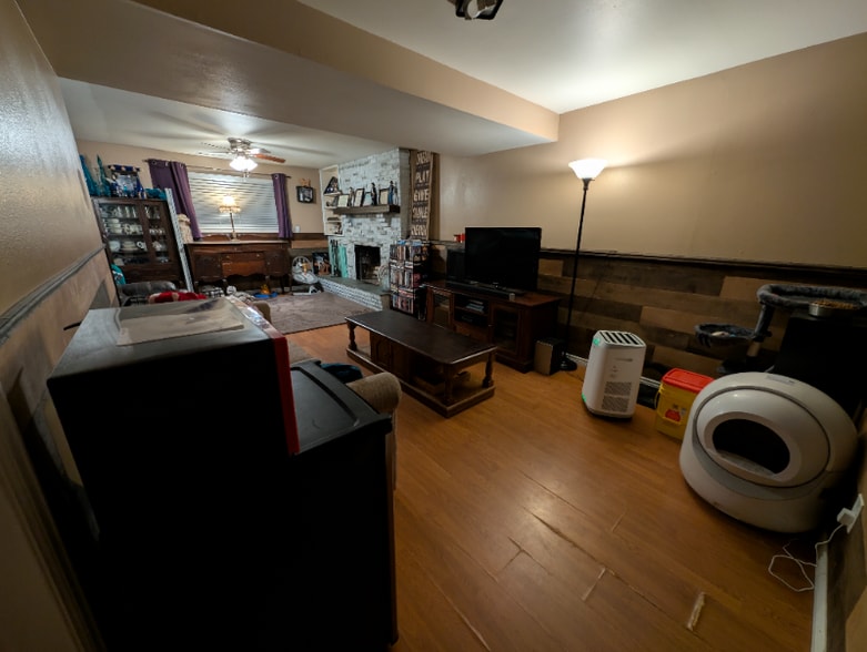 Building Photo - 5315 Villa Cir