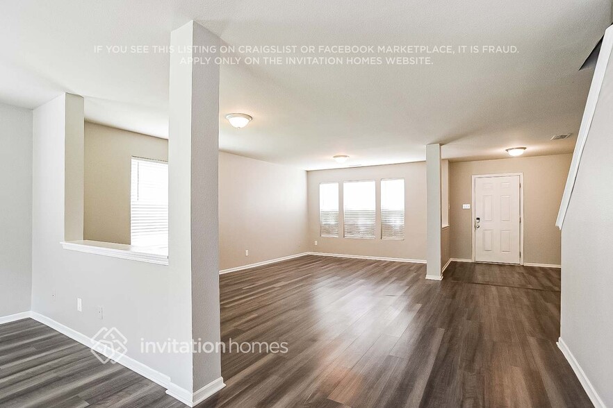 Building Photo - 1628 Bray Dr
