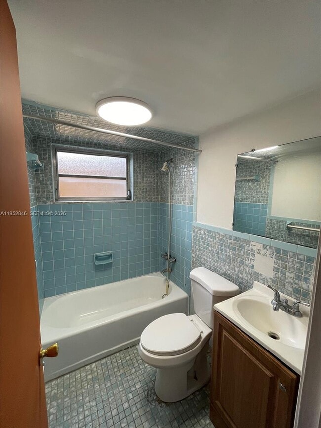 Building Photo - 3500 E 6th Ave