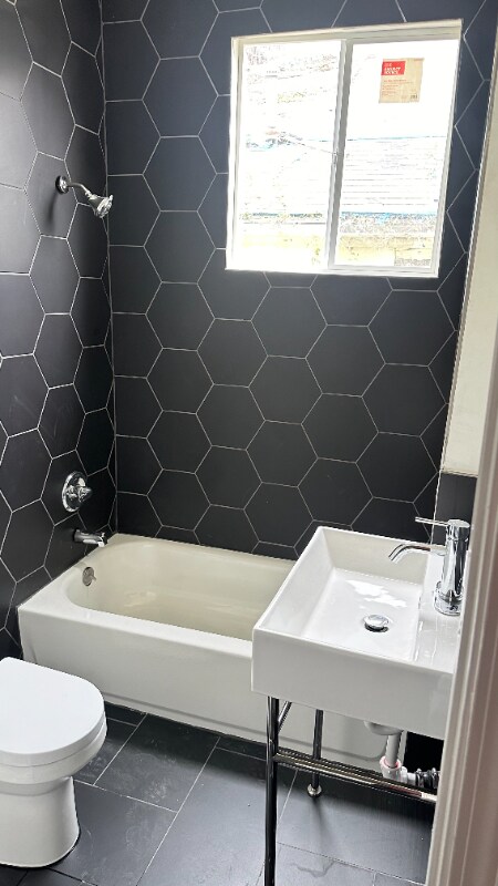 Building Photo - 2234 Lapeyrouse St