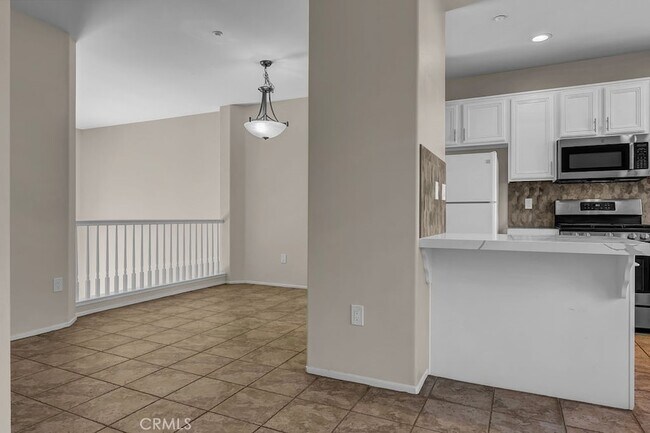 Building Photo - 210 Timberwood