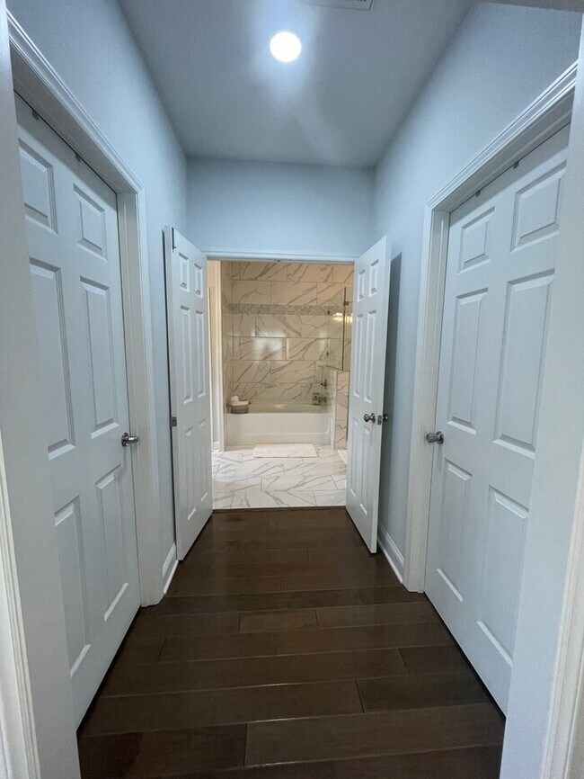 Building Photo - Beautifully Furnished 4-Bedroom Home with ...