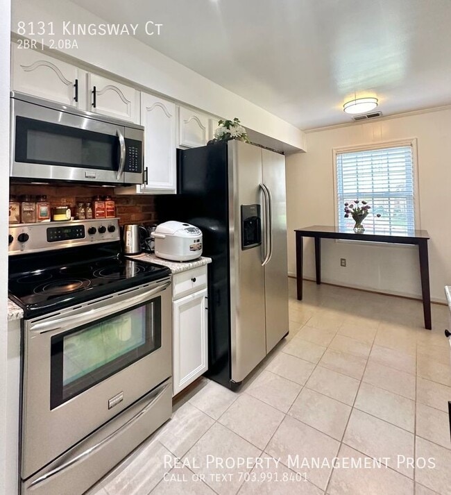Building Photo - 8131 Kingsway Ct