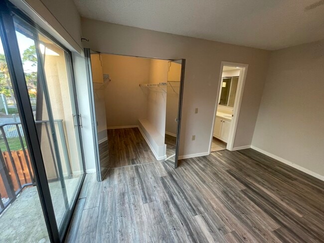 Building Photo - 5602 SE Windsong Ln