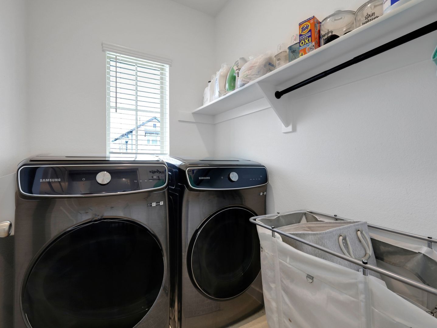 Building Photo - 3936 Mercedes Bend