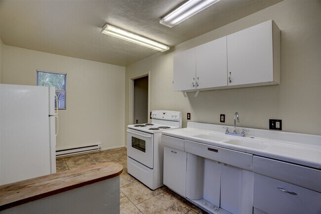 Building Photo - 211 N Washington Ave