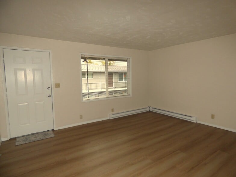 Building Photo - The Court at Hawthorne