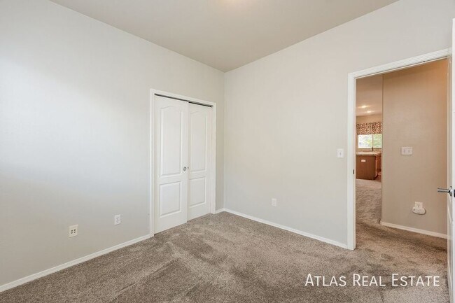 Building Photo - 7045 Wood Lily Dr