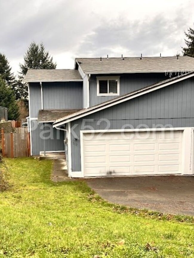 Building Photo - 112 126th St E