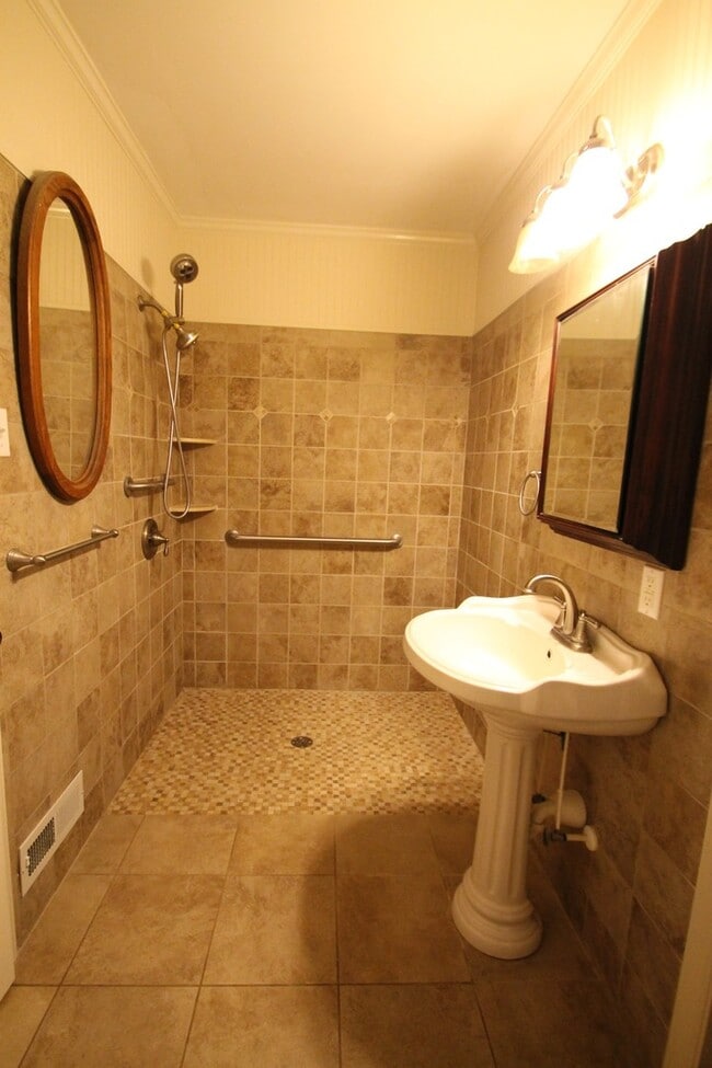 Building Photo - Exclusively Offered by Muse Realty, LLC