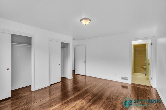 Building Photo - Diamond Heights/Noe Valley: Single Family Home w/ Guest Suite, Yard, Garage & EV Charger