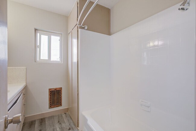 Building Photo - Spruce Ave Residences
