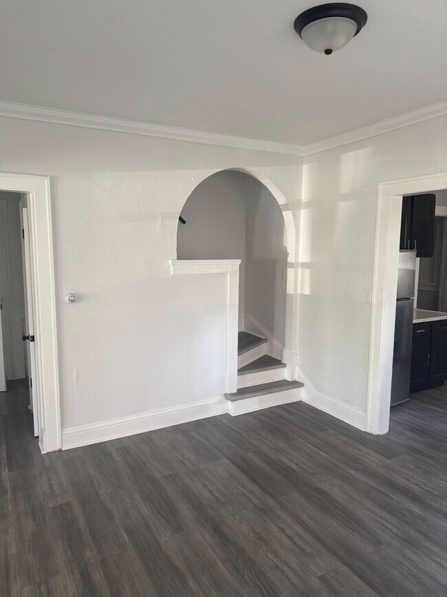 Building Photo - 3006 South Dakota Ave NE