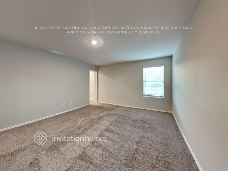 Building Photo - 5715 Leon Pl