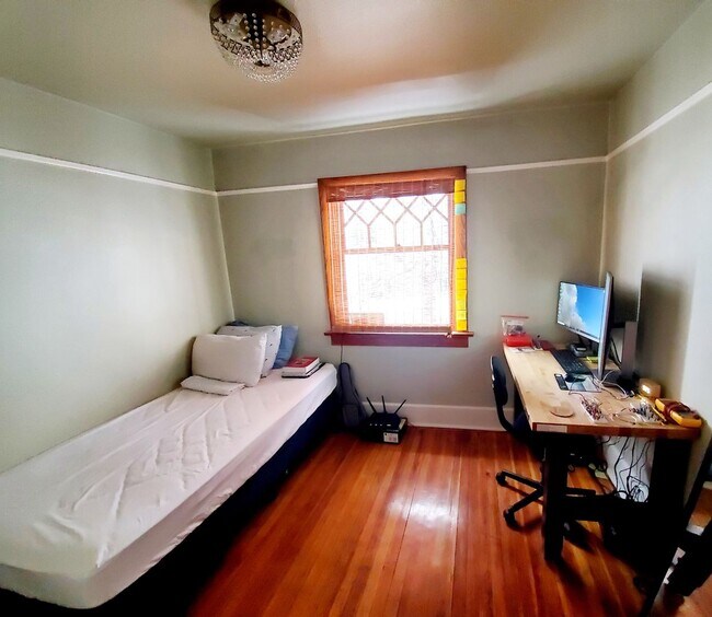 Building Photo - 719 Remington St