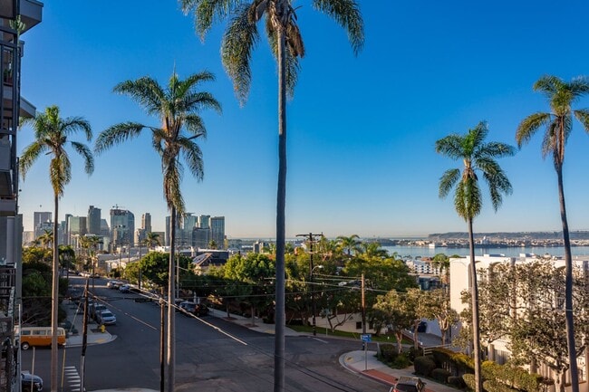 Building Photo - Stunning Bay View Condo in Bankers Hill