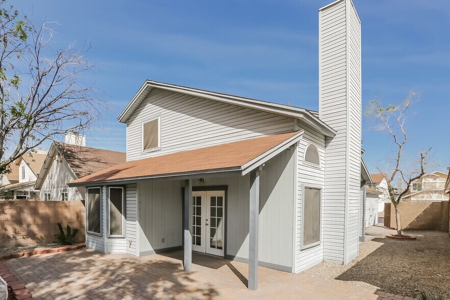 Building Photo - 1915 S 39th St