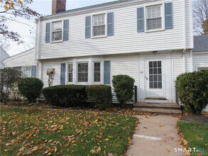 Building Photo - 36 Rochford Ave