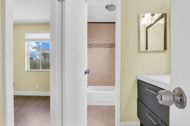 Building Photo - 6279 Island Way