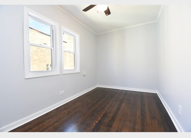 Building Photo - 5128 W Henderson St