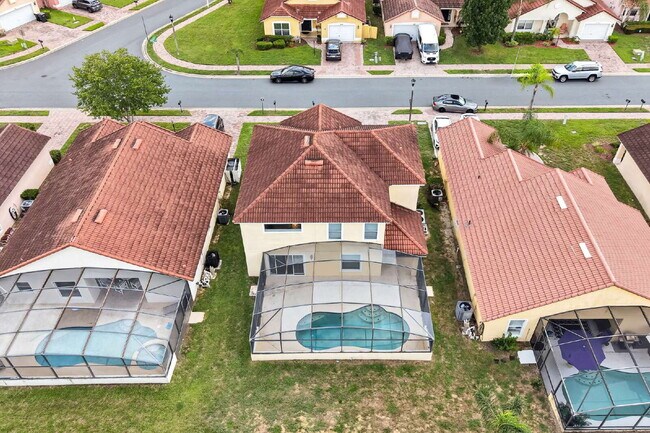 Building Photo - "Furnished 4-Bedroom Pool Home – Comfort and Style in Davenport"