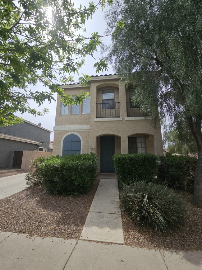 Building Photo - 3631 E Warbler Rd