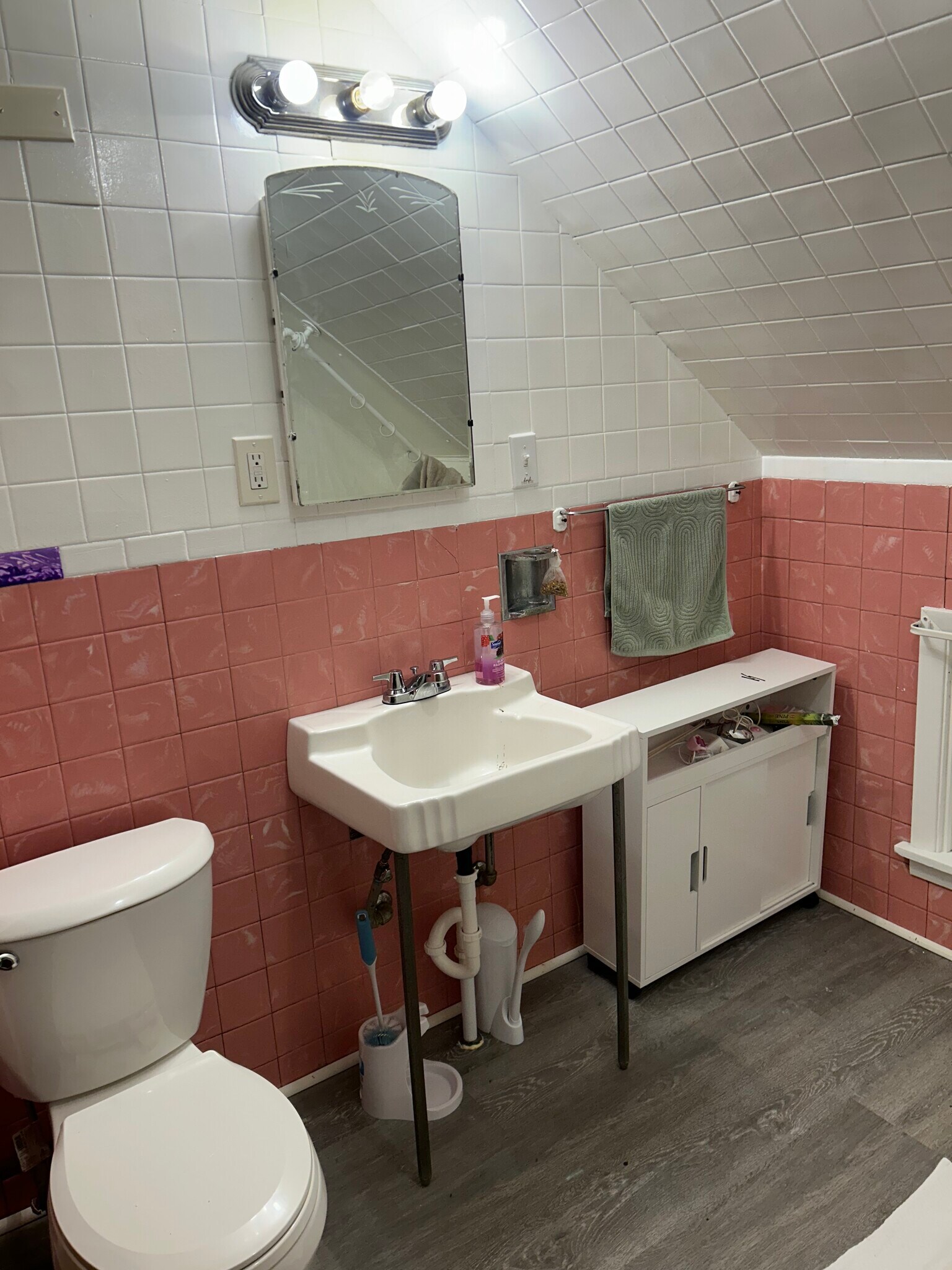 Building Photo - 6701 Hope Ave