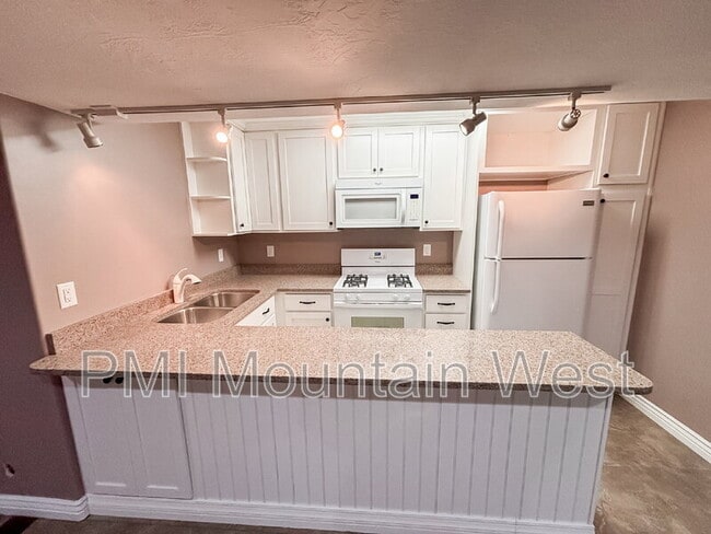 Building Photo - 2241 W 2475 N