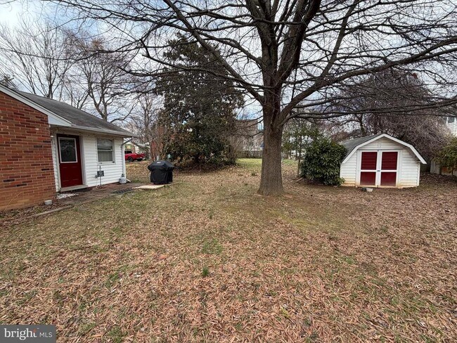 Building Photo - 7608 Heritage Dr