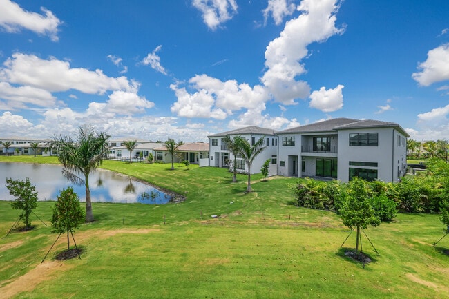 Building Photo - 9451 Riverside Pk Dr