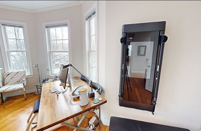 Building Photo - 8 Marney St