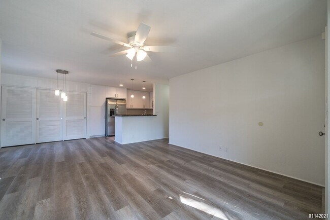 Building Photo - Available April 1st!  2 bedroom 2 bath ground floor unit at Crosspointe