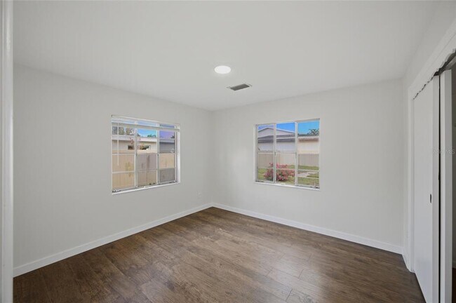 Building Photo - 808 N Mac Dill Ave