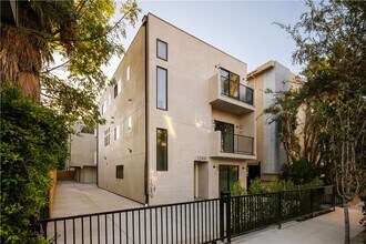 Building Photo - 1247 Seward St