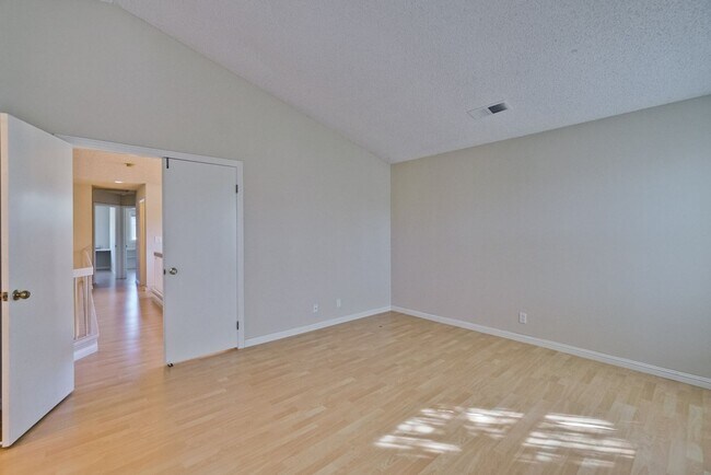 Building Photo - Great Home & Location in San Jose, CA