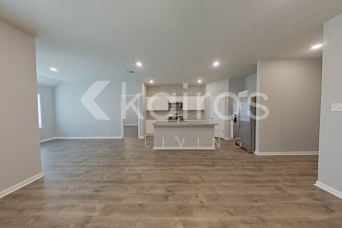 Building Photo - 410 Mango Dr