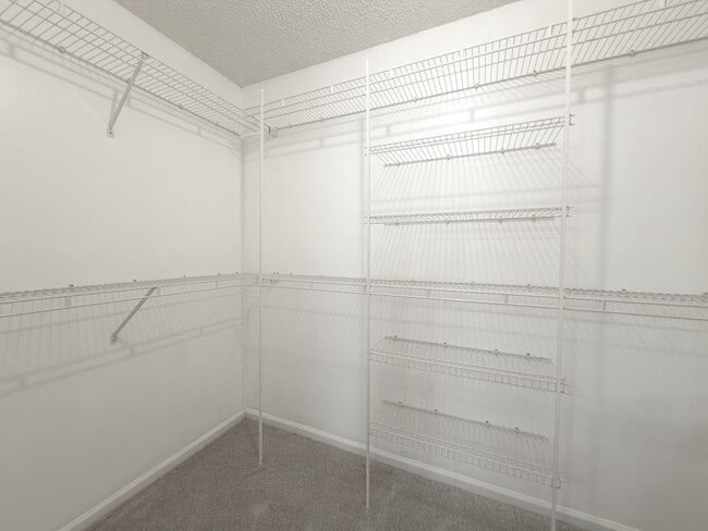 Building Photo - 642 Aspen St