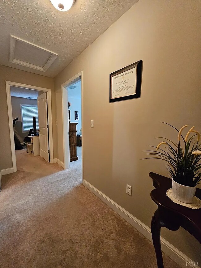 Building Photo - 509 Capstone Dr